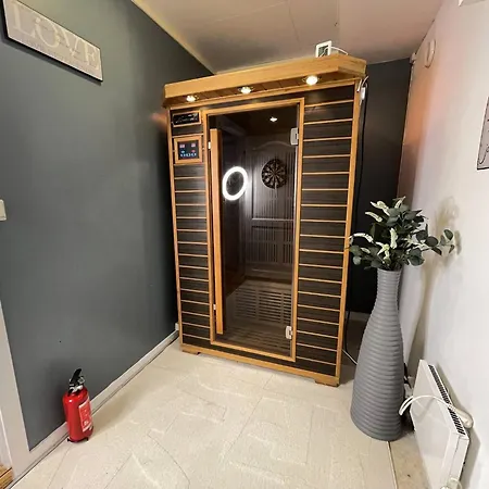 - Billiard Sauna 公寓 *